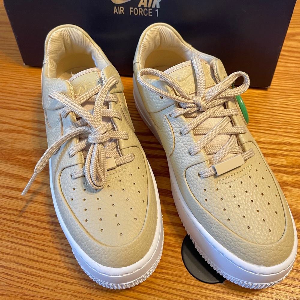 Nike Air Force One Sage Low Desert Ore